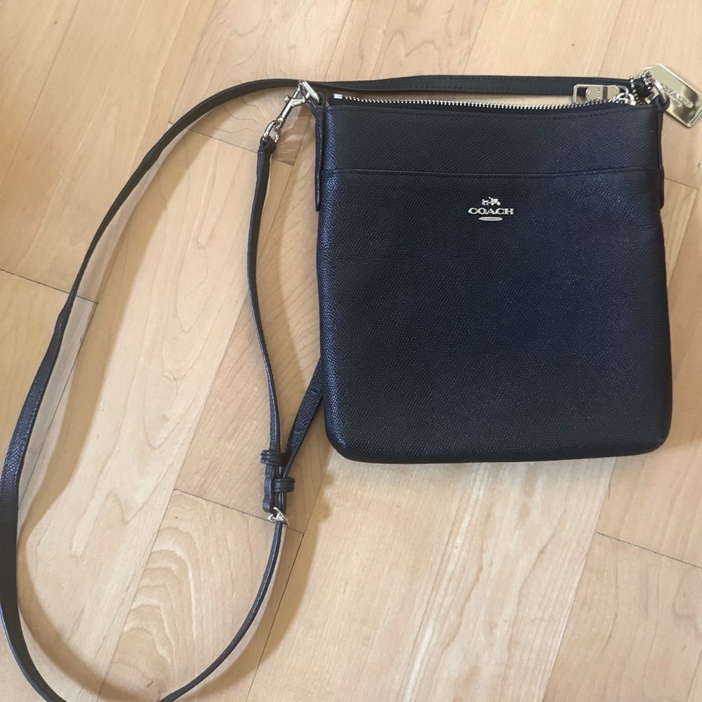 Coach Kitt Black with Gold Crossbody Bag like new